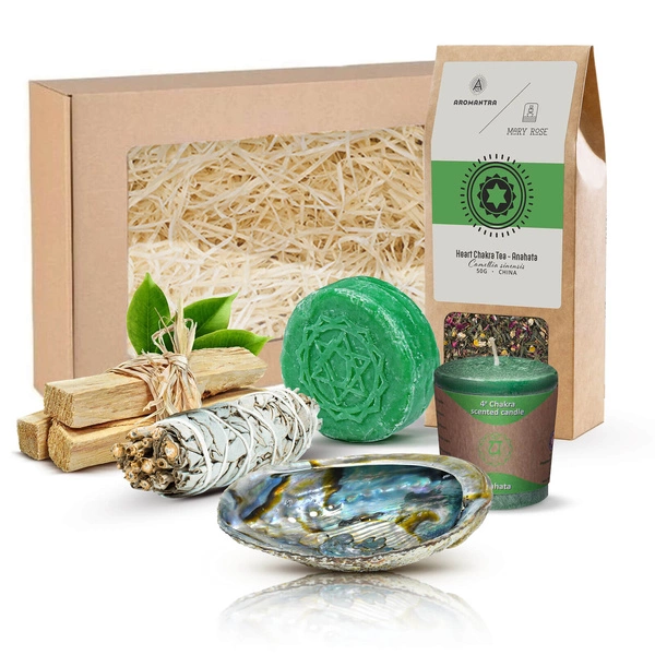 Presentset för Hjärtchakrat (Anahata): chakra-te + rökelse + ljus